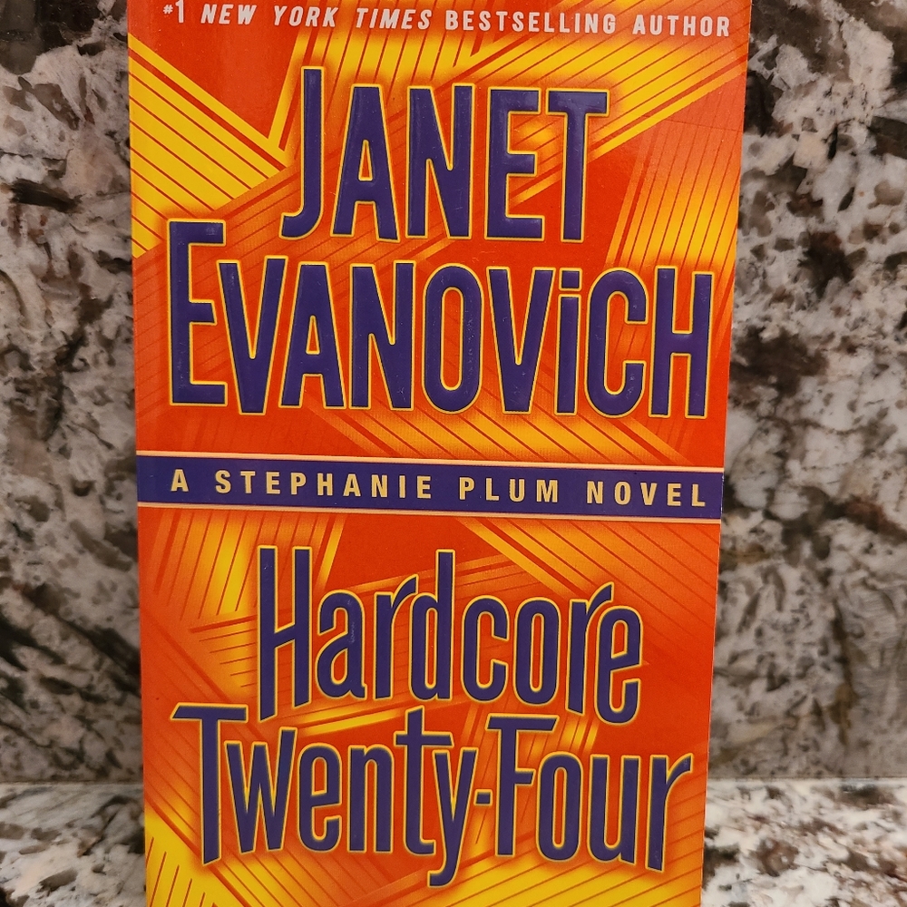 Janet Evanovich Hardcore Twenty-Four Paperback book